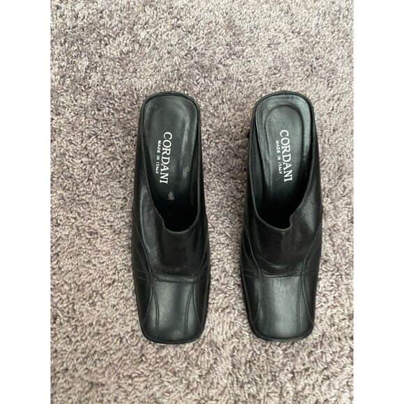 CORDANI Black Leather Slip Ons Mule Heels Size 6 - Picture 2 of 13